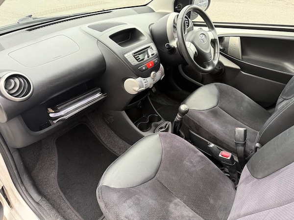 Used Toyota AYGO 2013 for sale - 76211890: Photo 21