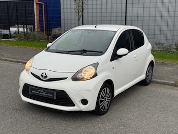 Used Toyota AYGO 2013 for sale - 76211890: Photo