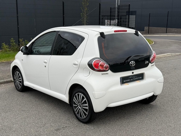 Used Toyota AYGO 2013 for sale - 76211890: Photo 7