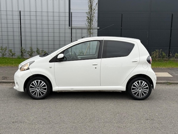Used Toyota AYGO 2013 for sale - 76211890: Photo 8