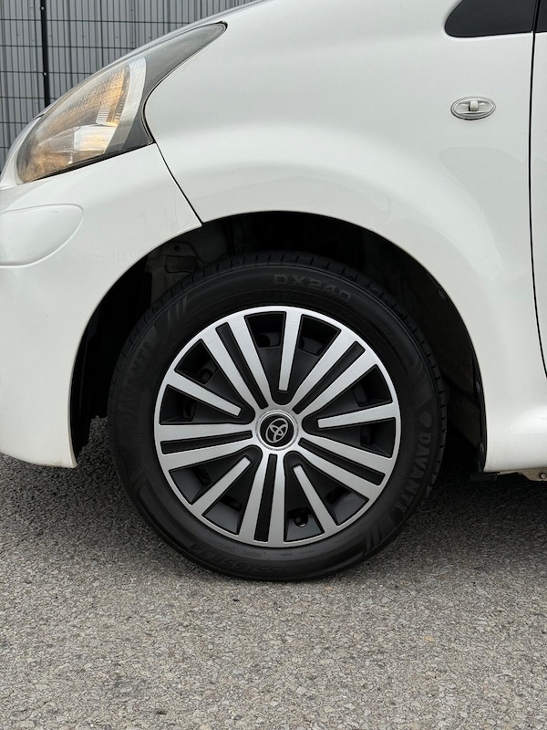 Used Toyota AYGO 2013 for sale - 76211890: Photo 9