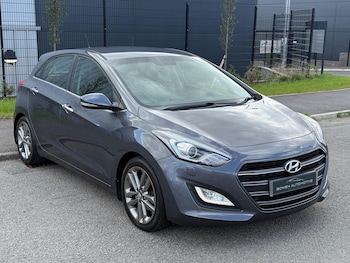 Used Hyundai i30 2015 for sale - 76041097: Photo