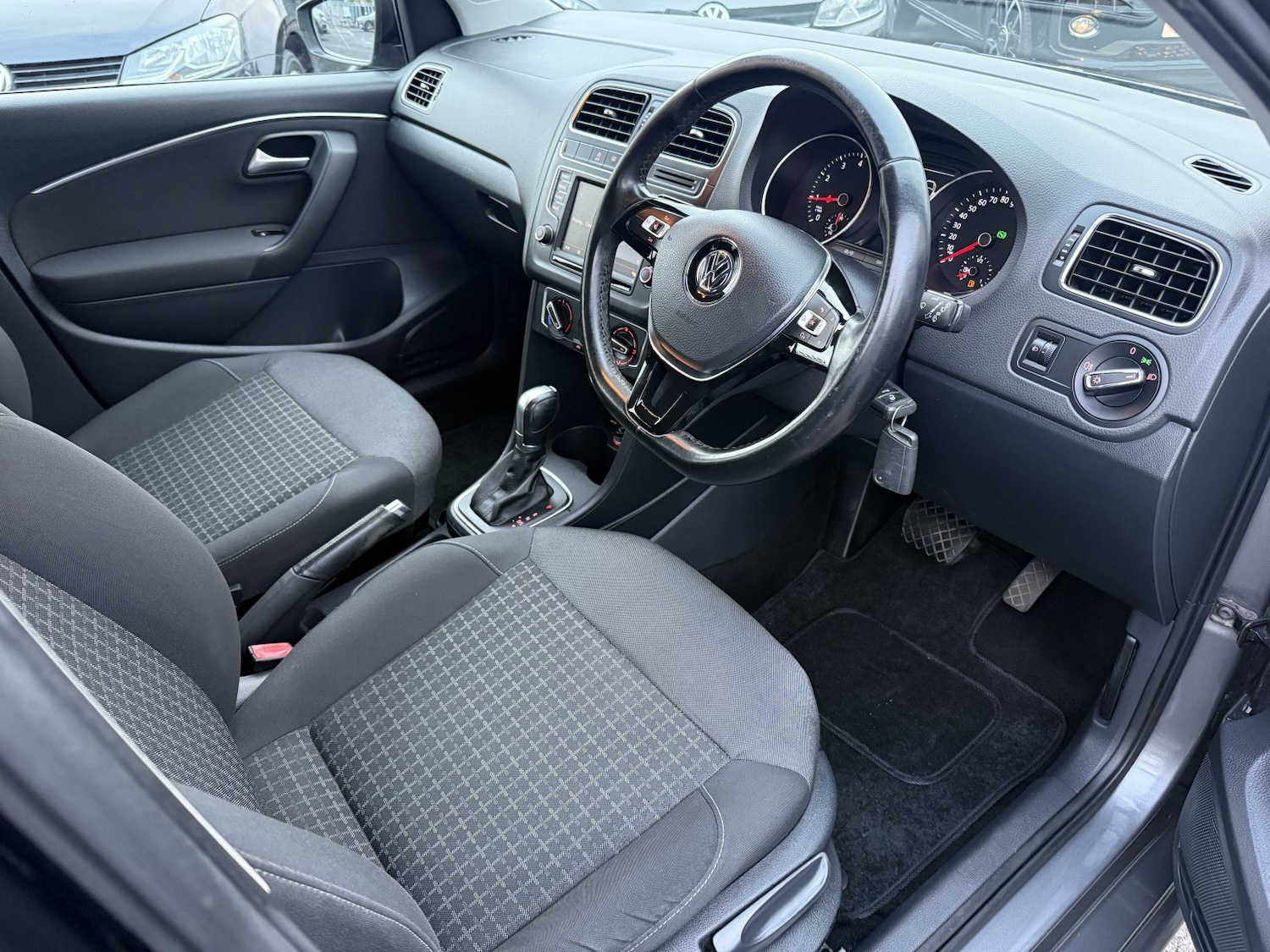 Used Volkswagen Polo 2014 for sale - 77251301: Photo 15