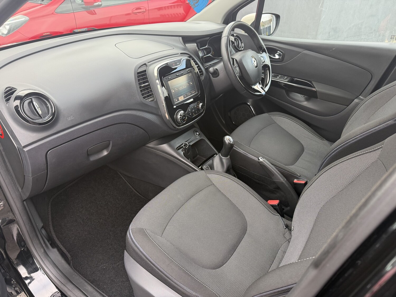 Used Renault Captur 2014 for sale - 77789299: Photo 24