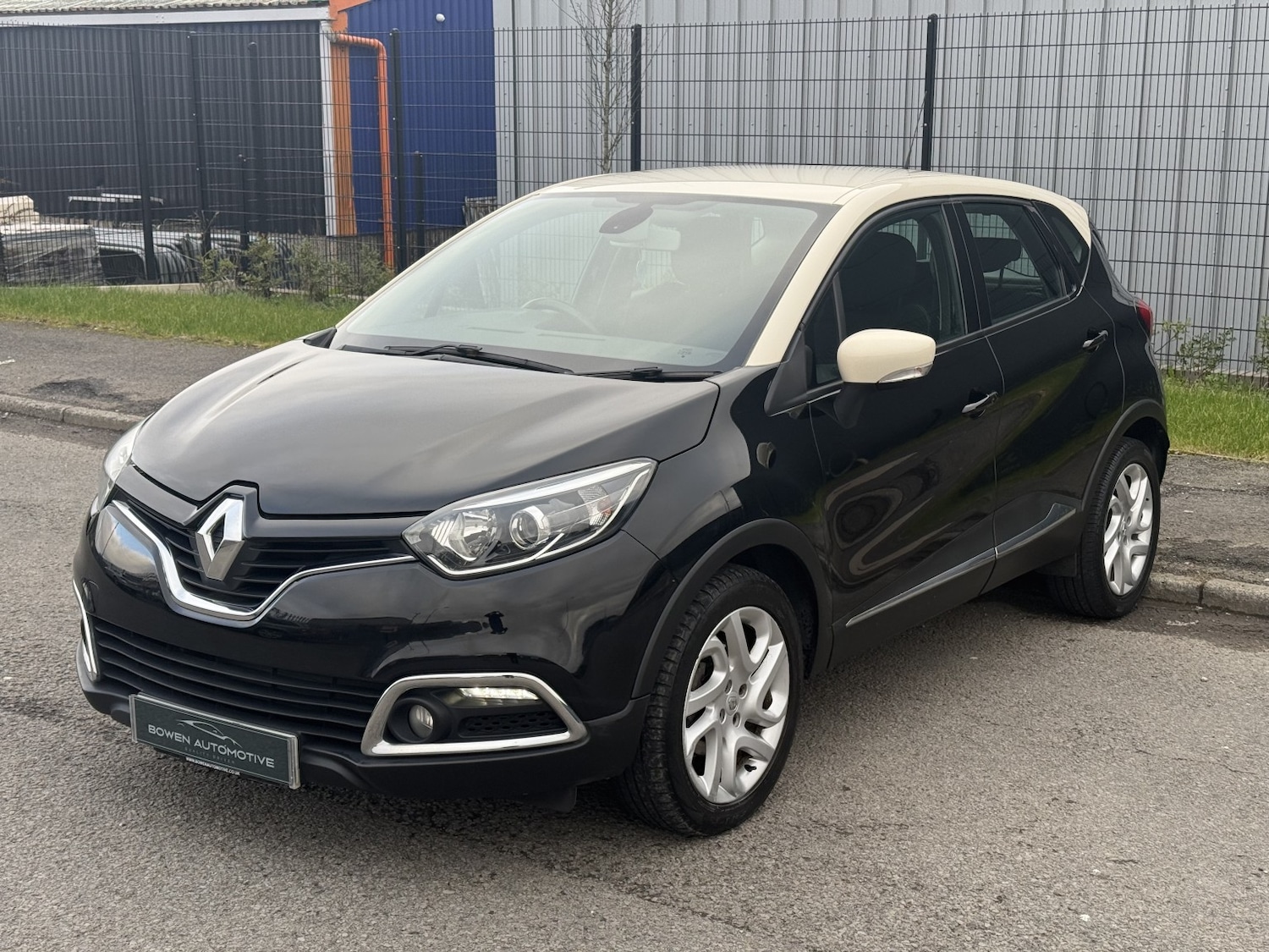 Used Renault Captur 2014 for sale - 77789299: Photo 3