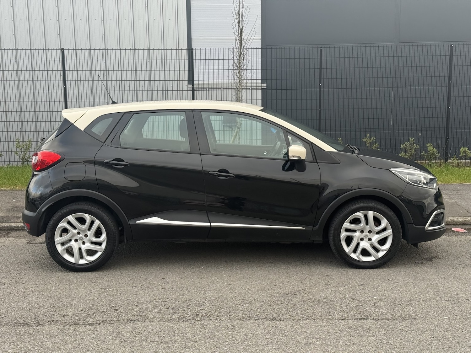 Used Renault Captur 2014 for sale - 77789299: Photo 5