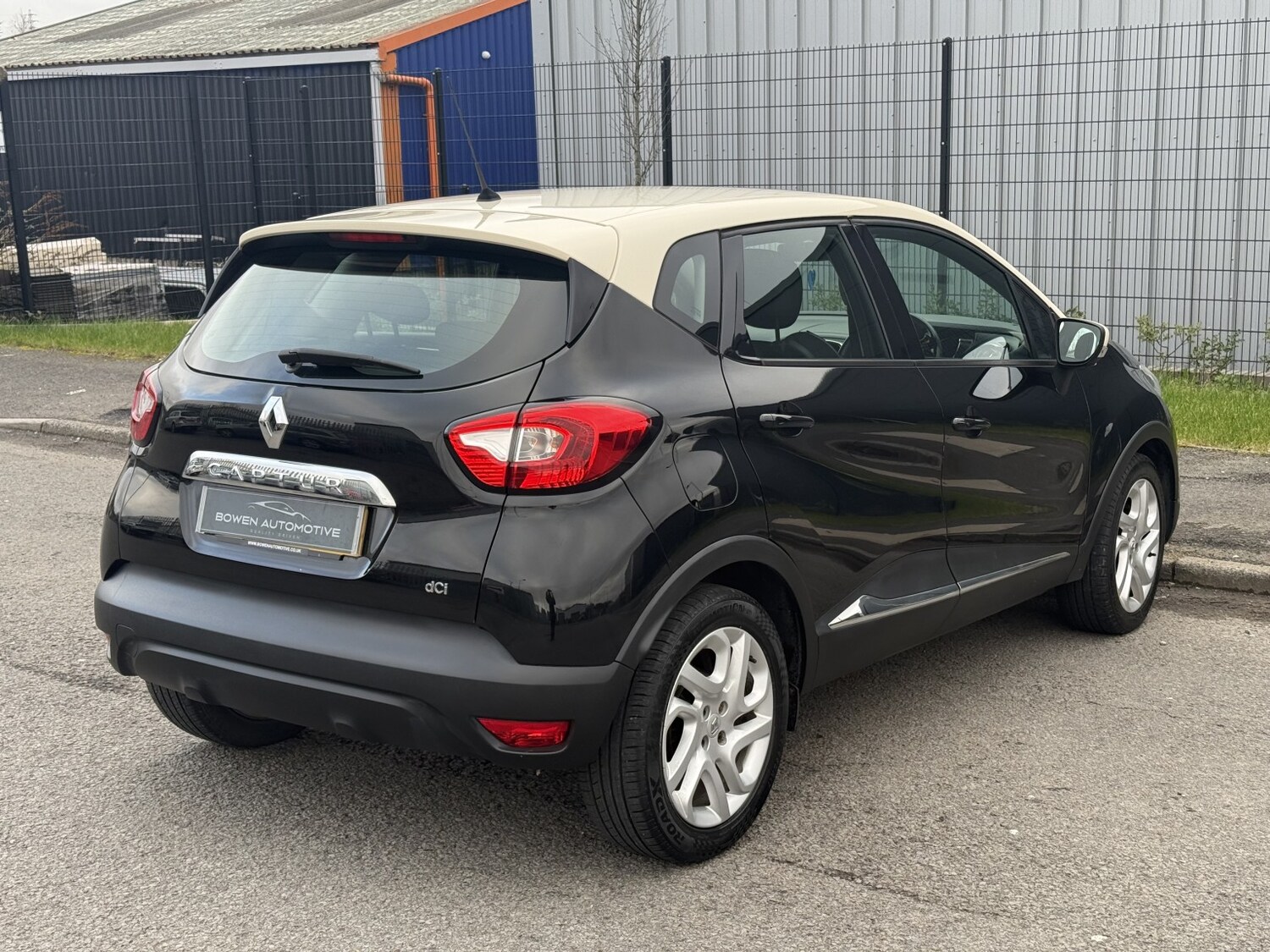 Used Renault Captur 2014 for sale - 77789299: Photo 8