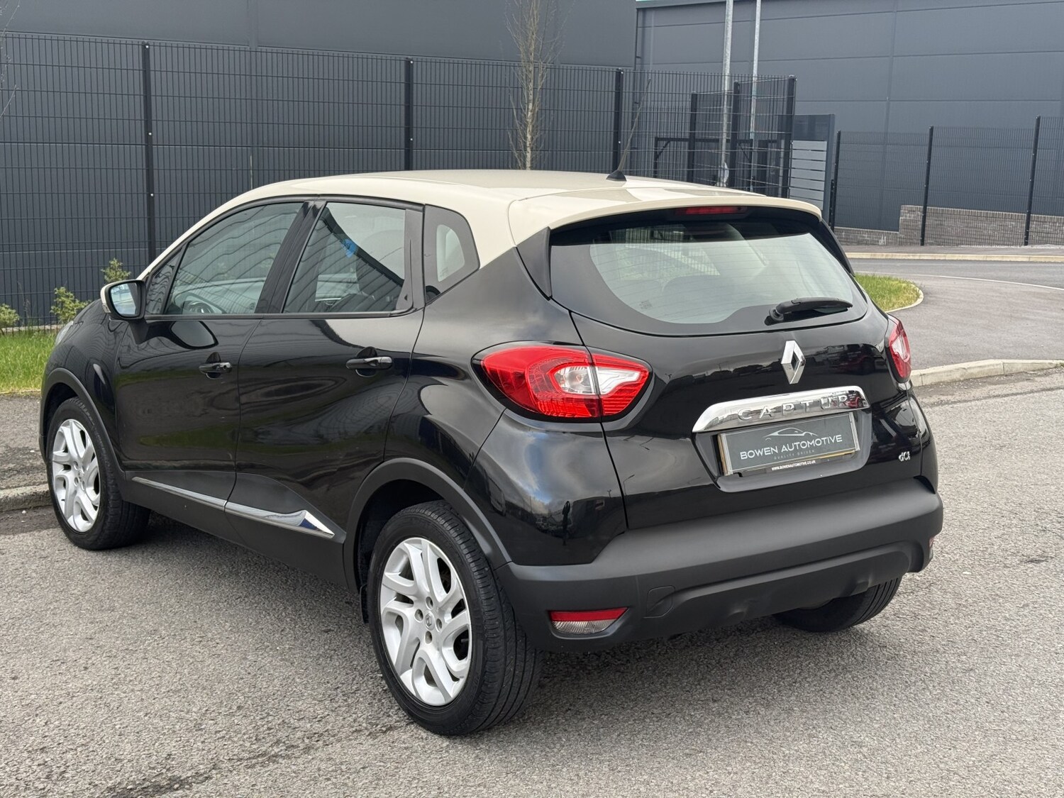 Used Renault Captur 2014 for sale - 77789299: Photo 9