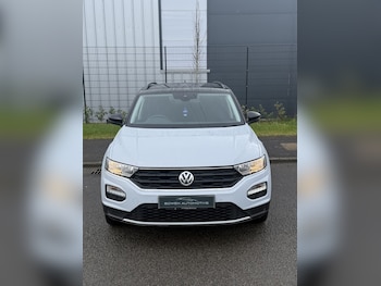 Used Volkswagen T-Roc 2018 for sale - 77822191: Photo