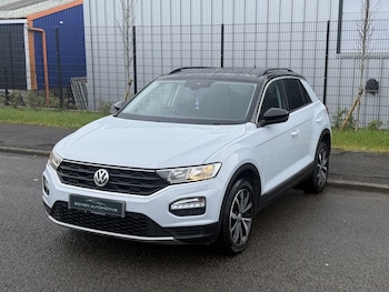Used Volkswagen T-Roc 2018 for sale - 77822191: Photo