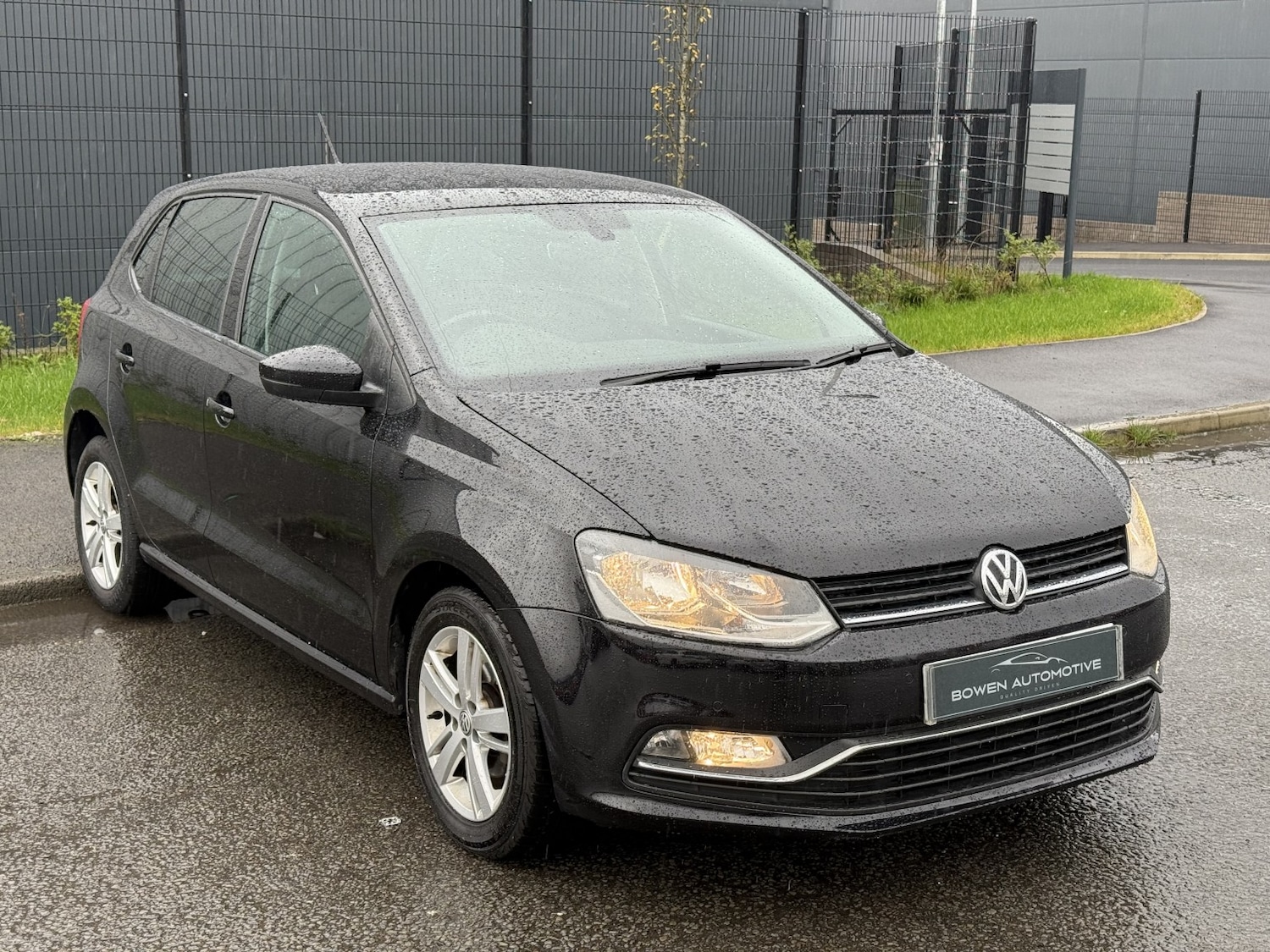 Used Volkswagen Polo 2017 for sale - 76430988: Photo 4