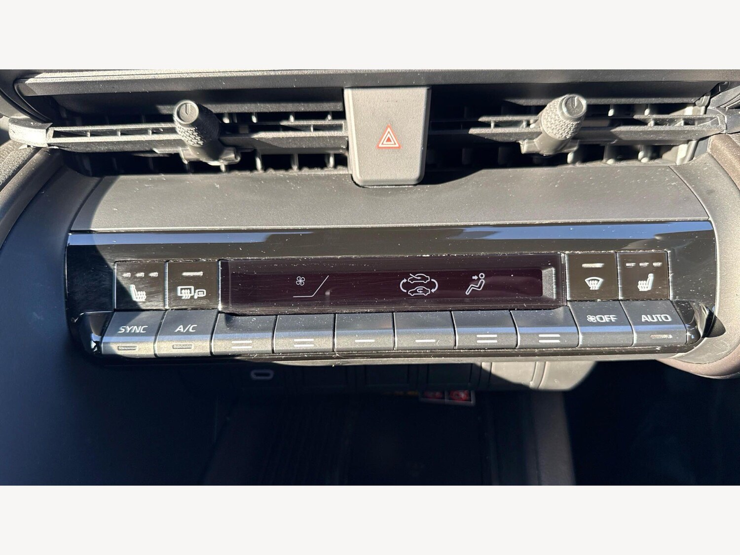 Used Toyota C-HR 2024 for sale - 77768061: Photo 23