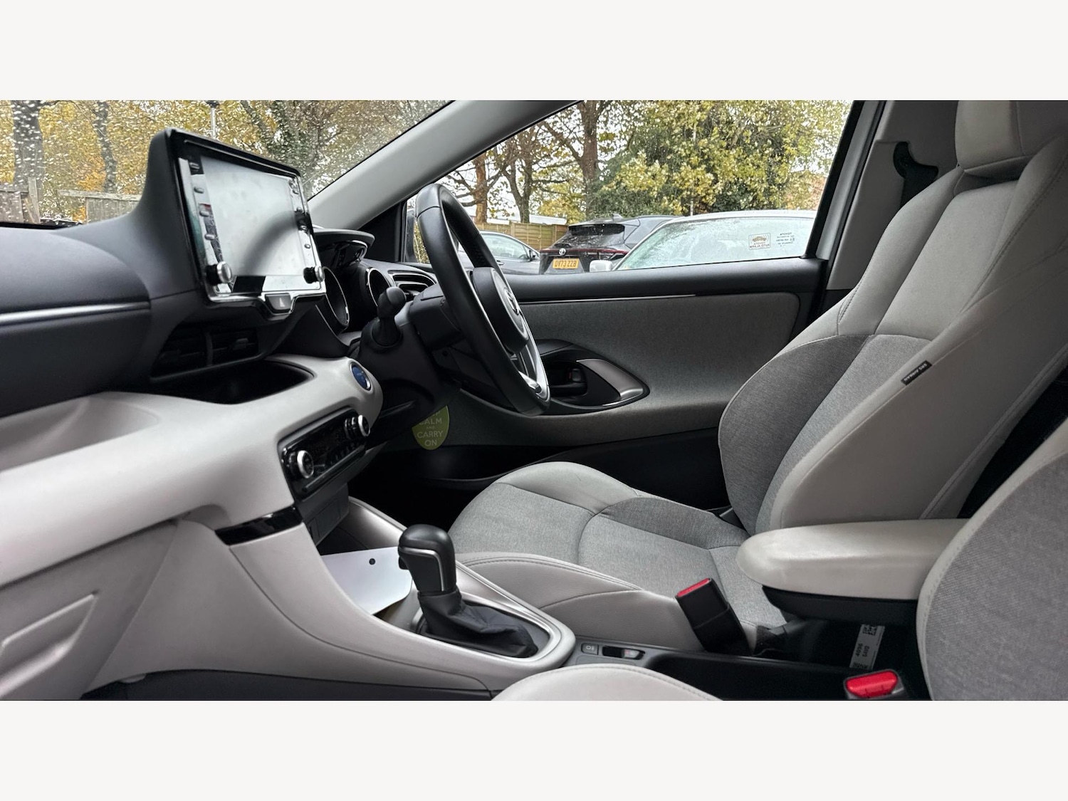 Used Toyota Yaris for sale - 76440501: Photo 12