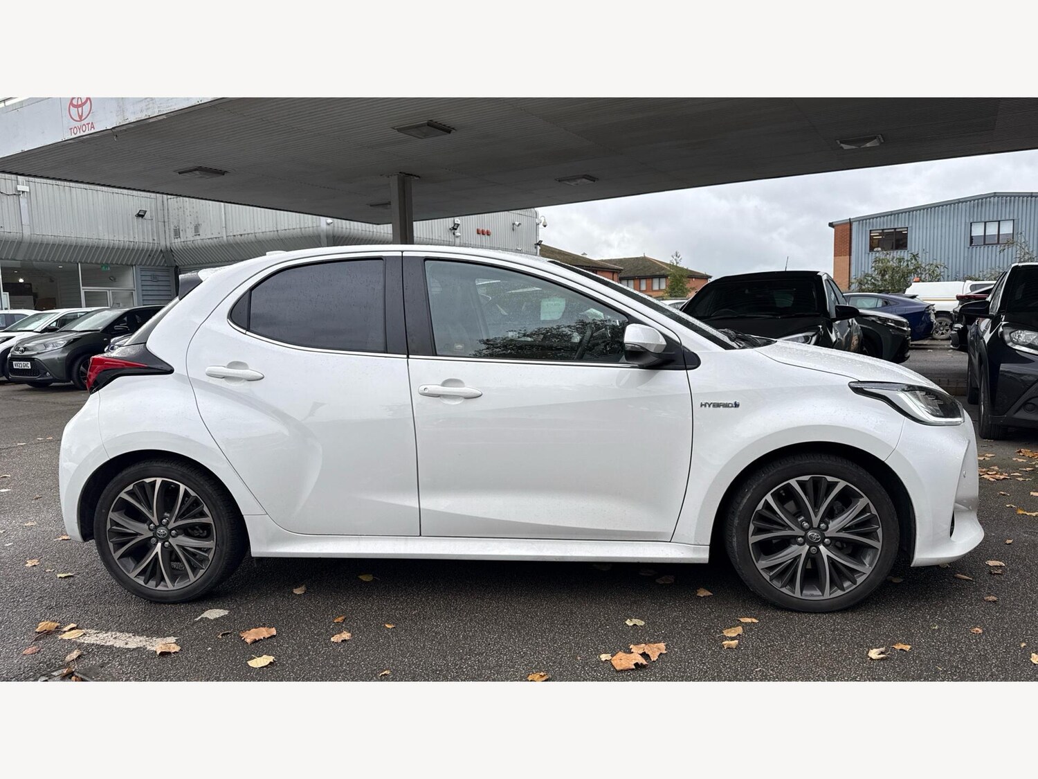 Used Toyota Yaris for sale - 76440501: Photo 18