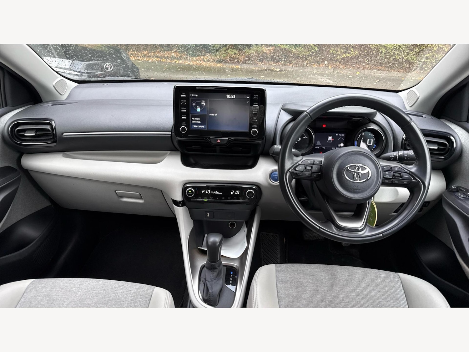 Used Toyota Yaris for sale - 76440501: Photo 7