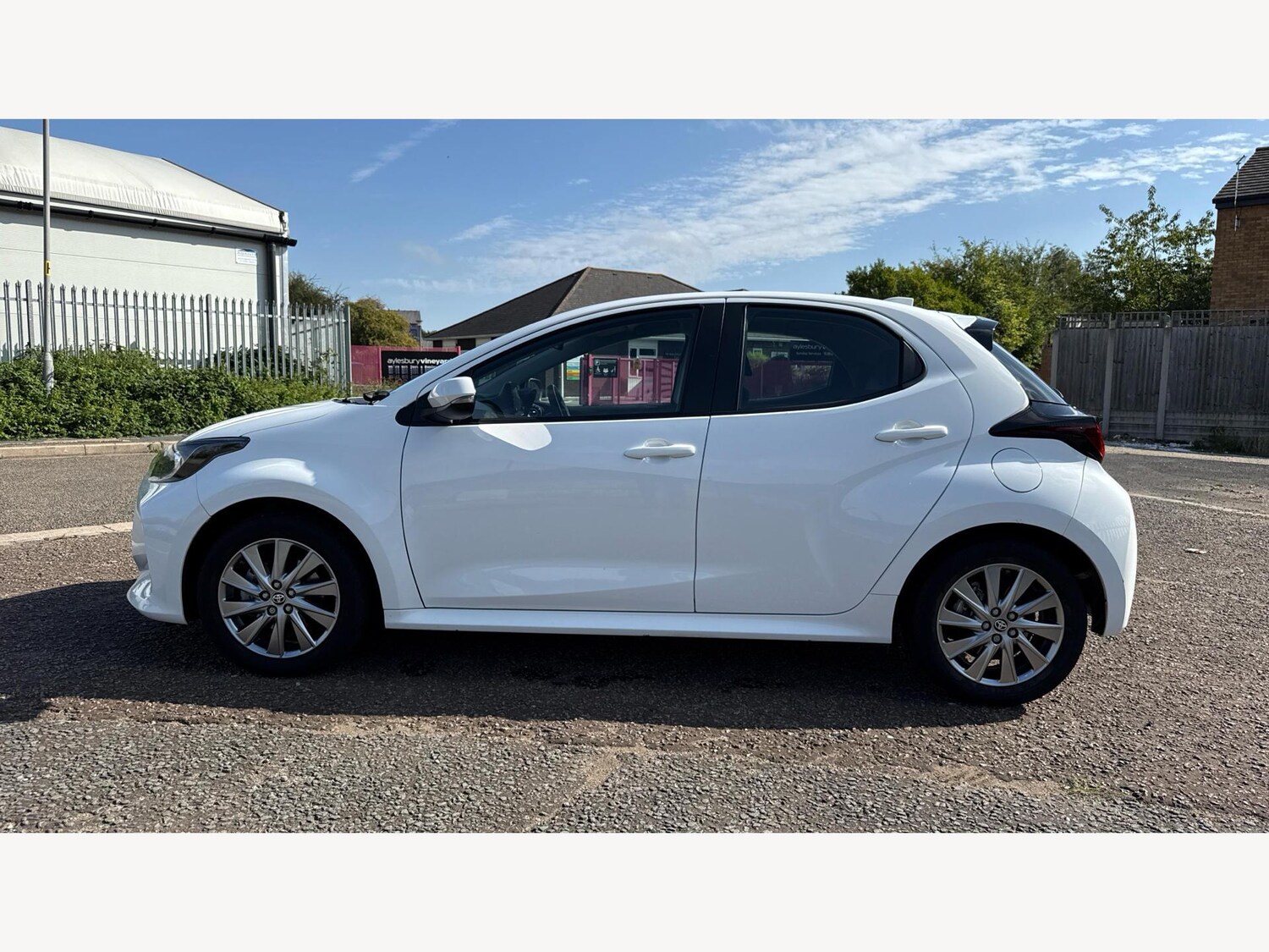 Used Toyota Yaris 2023 for sale - 76020453: Photo 19
