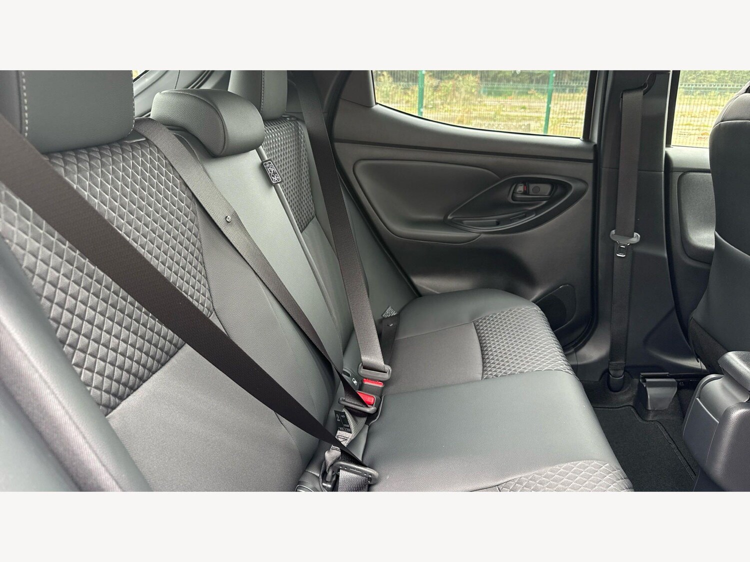 Used Toyota Yaris for sale - 77925743: Photo 14