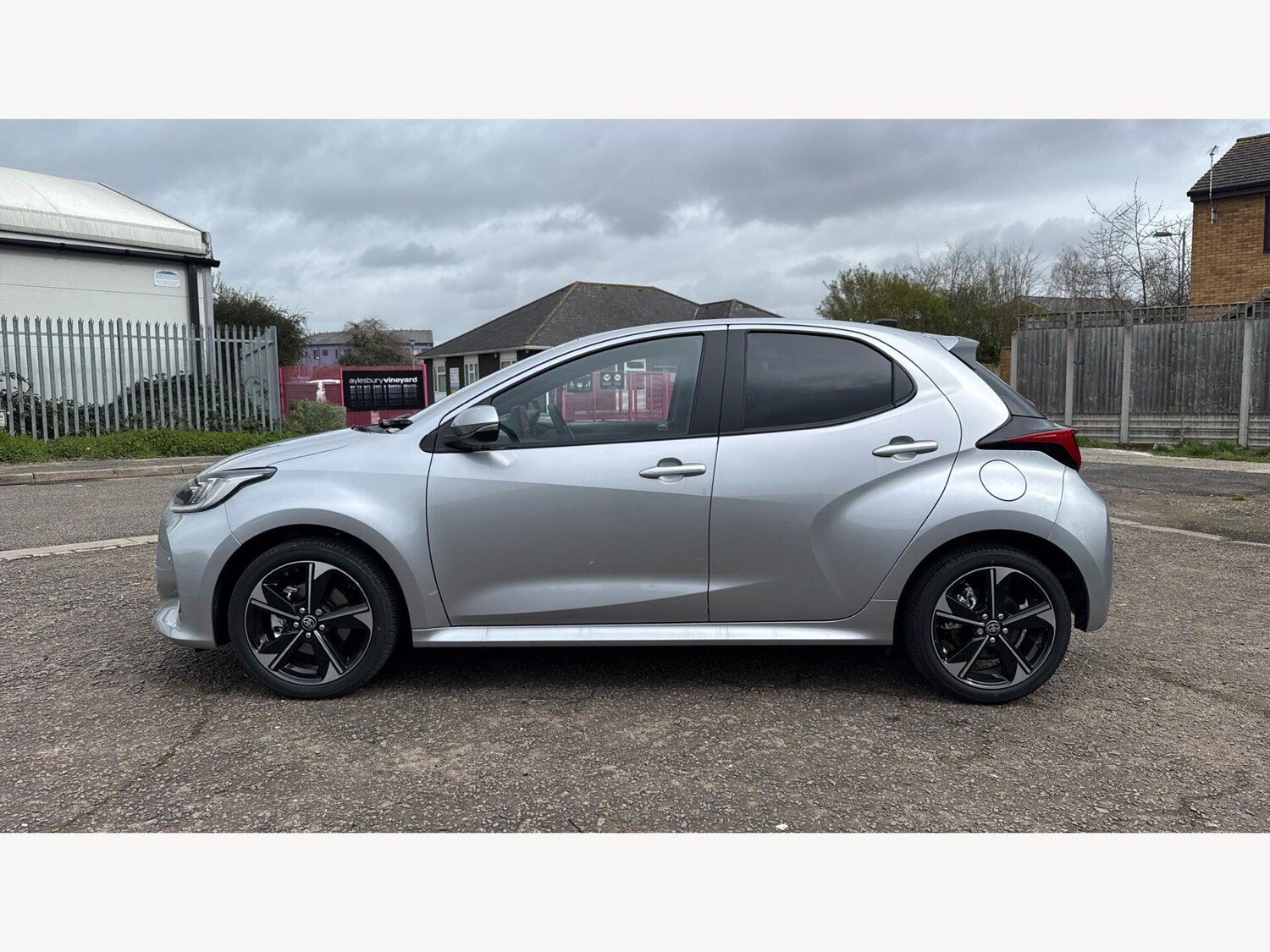 Used Toyota Yaris for sale - 77925743: Photo 19