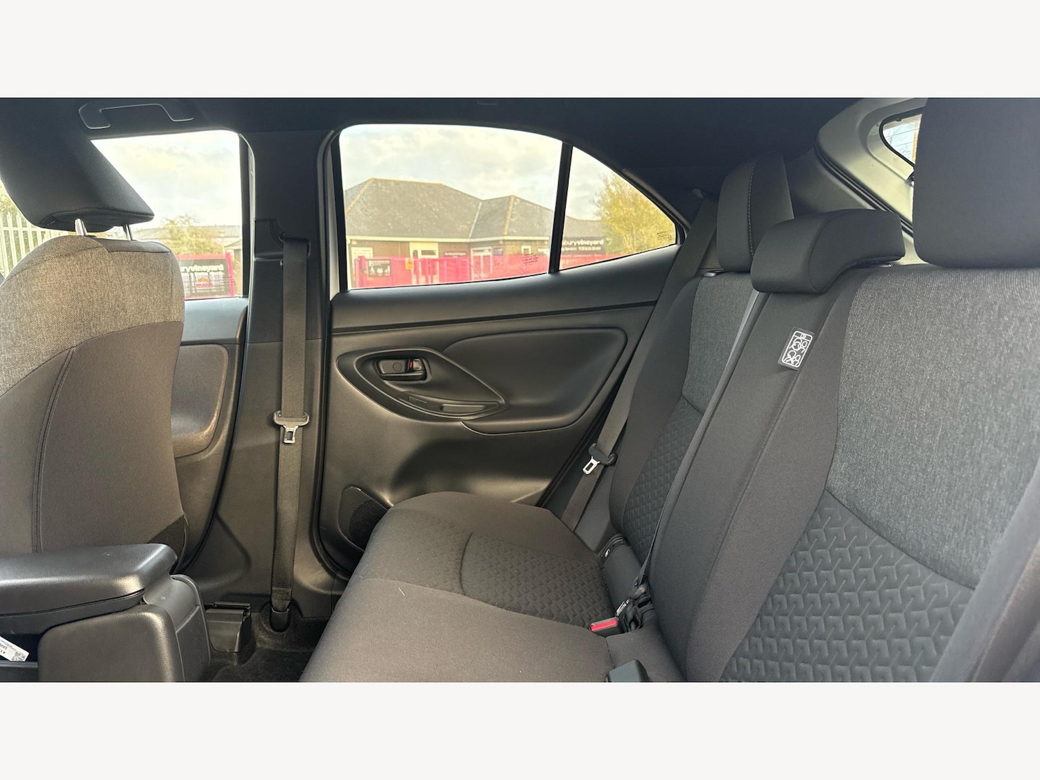 Used Toyota Yaris Cross 2023 for sale - 77387606: Photo 15