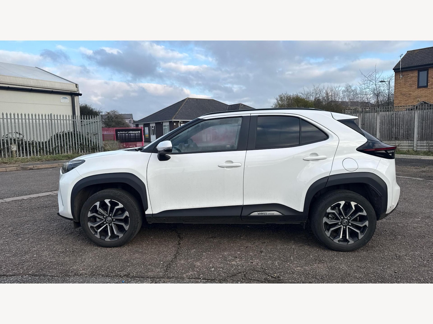 Used Toyota Yaris Cross 2023 for sale - 77387606: Photo 19