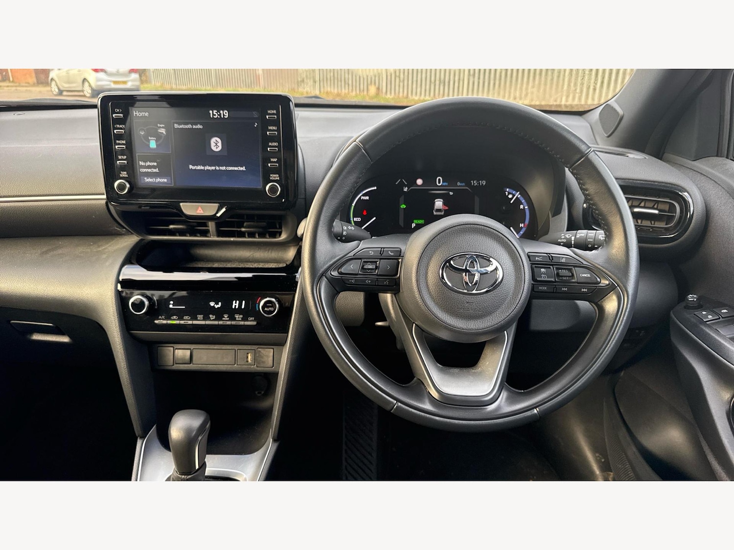 Used Toyota Yaris Cross 2023 for sale - 77387606: Photo 8
