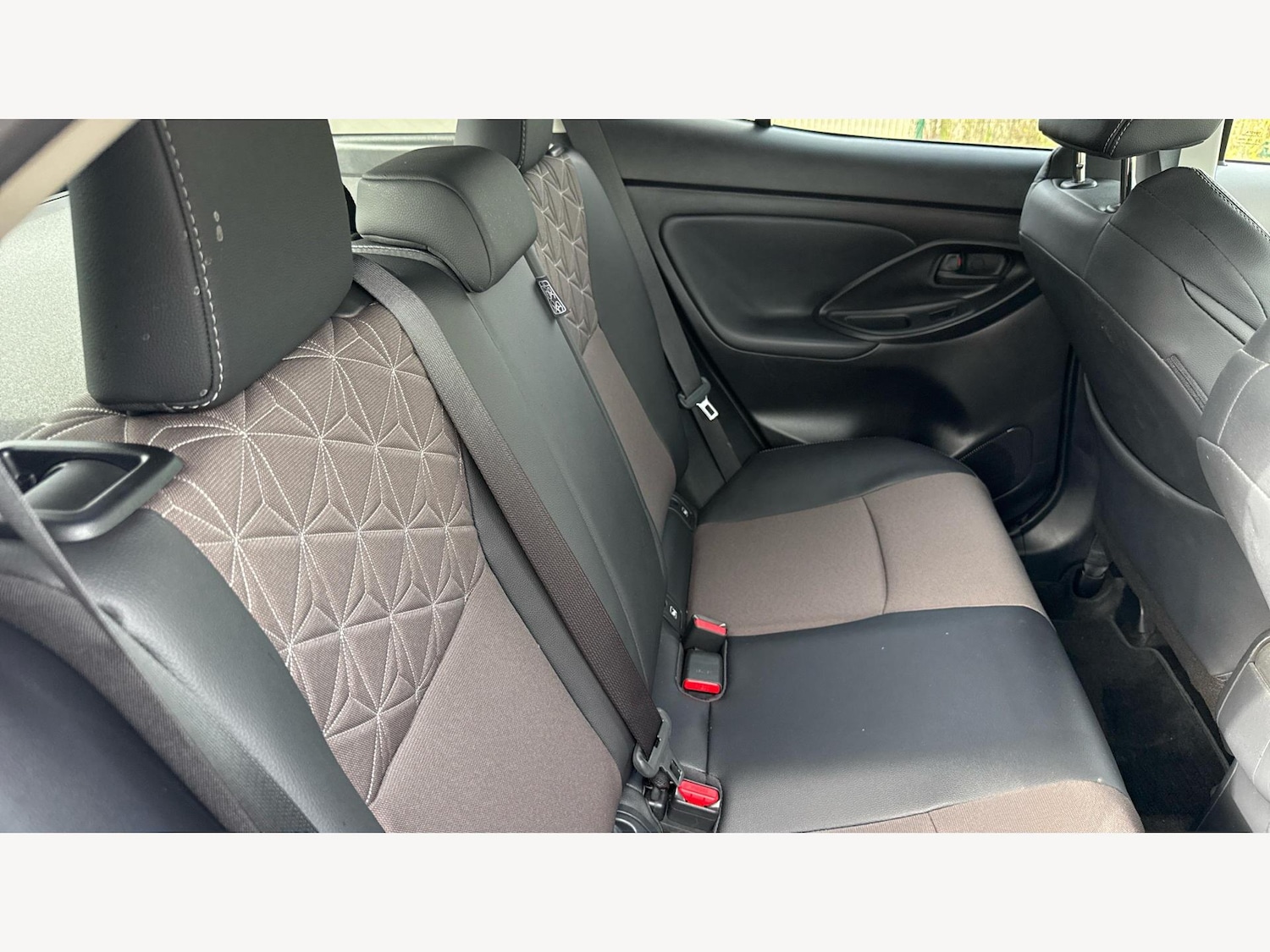 Used Toyota Yaris Cross 2024 for sale - 76095176: Photo 14