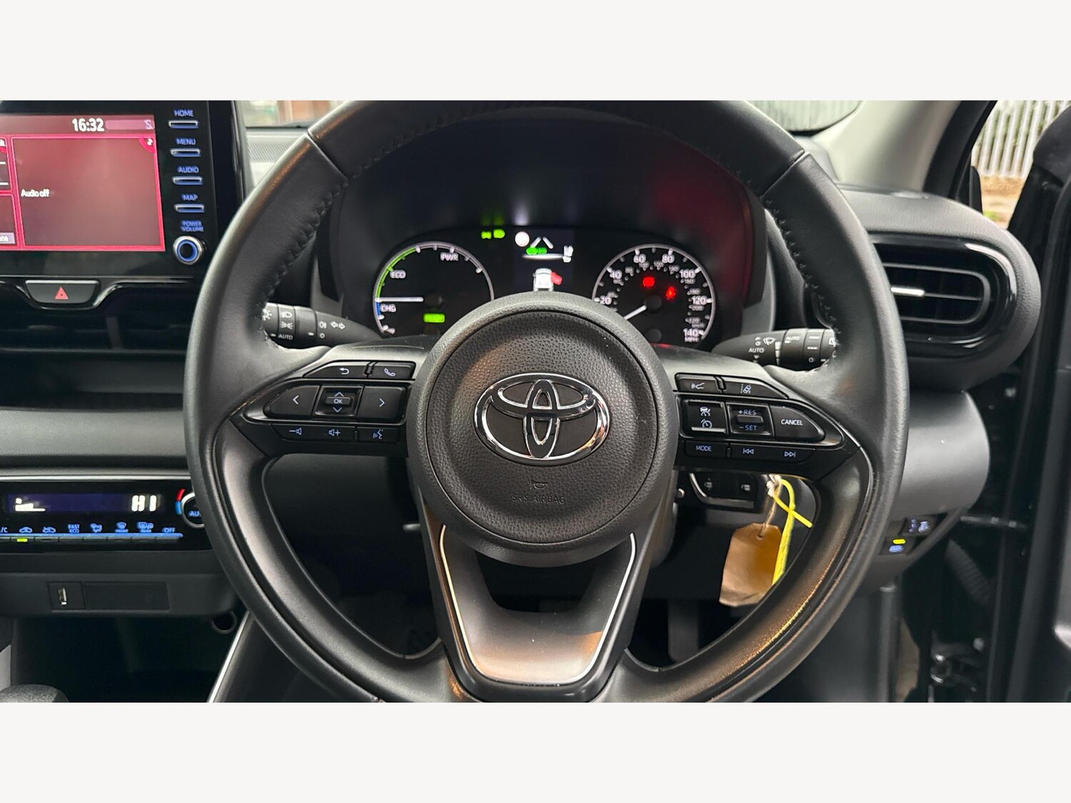 Used Toyota Yaris 2023 for sale - 77386755: Photo 10