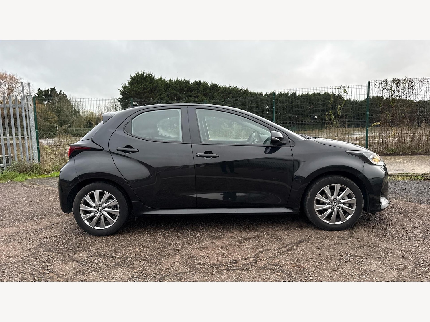 Used Toyota Yaris 2023 for sale - 77386755: Photo 18