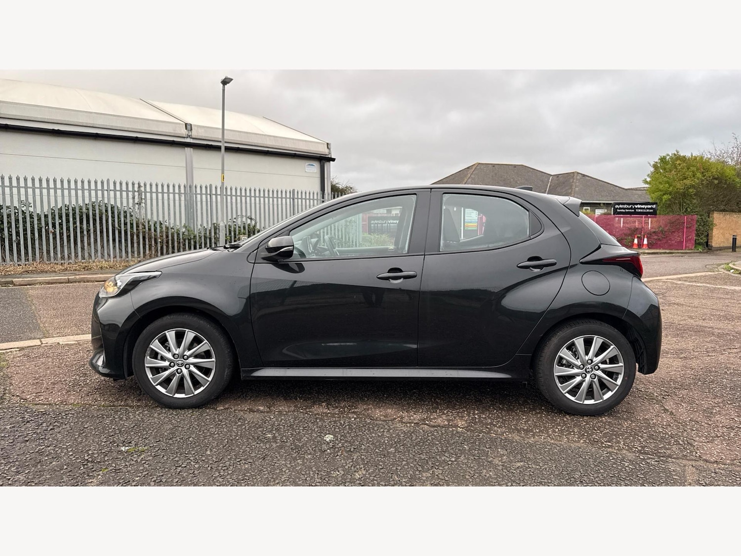 Used Toyota Yaris 2023 for sale - 77386755: Photo 19