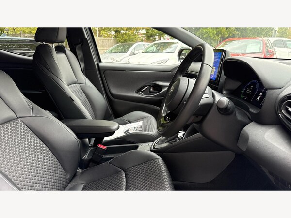 Used Toyota Yaris 2024 for sale - 76175465: Photo 13