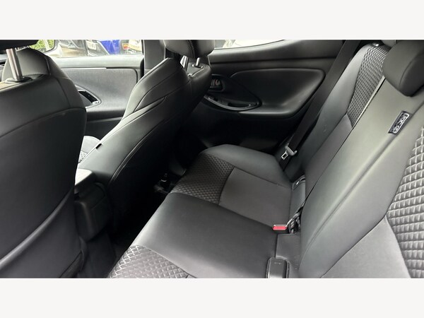 Used Toyota Yaris 2024 for sale - 76175465: Photo 15