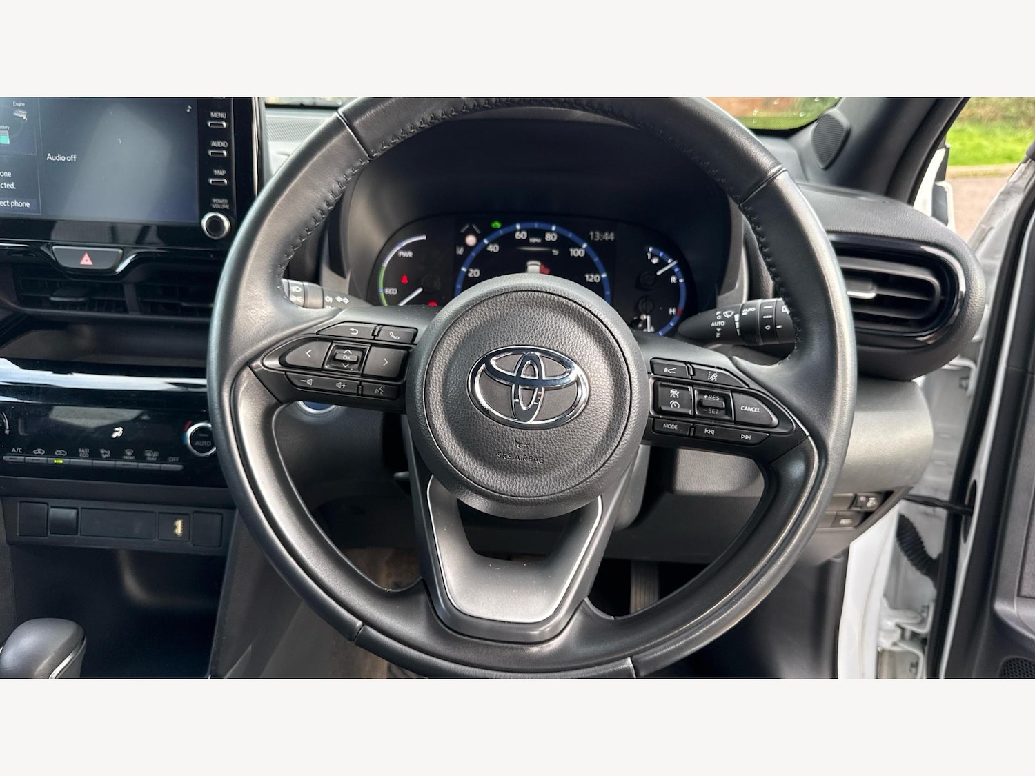 Used Toyota Yaris Cross 2022 for sale - 77278532: Photo 10