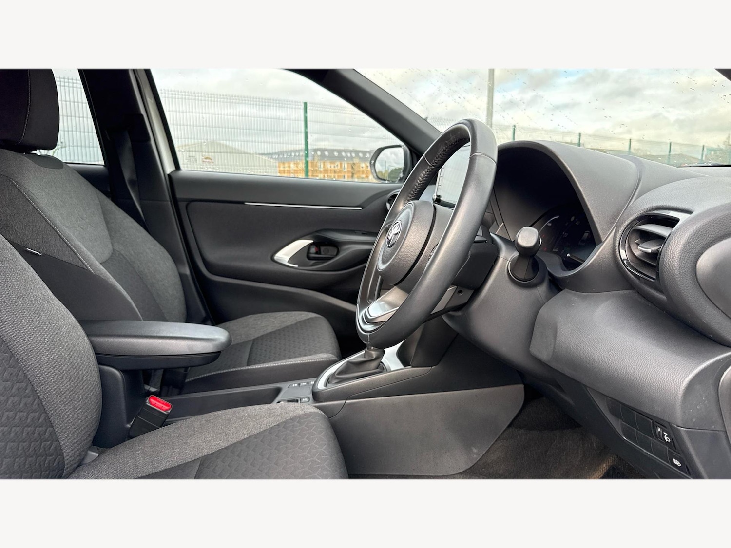 Used Toyota Yaris Cross 2022 for sale - 77278532: Photo 13