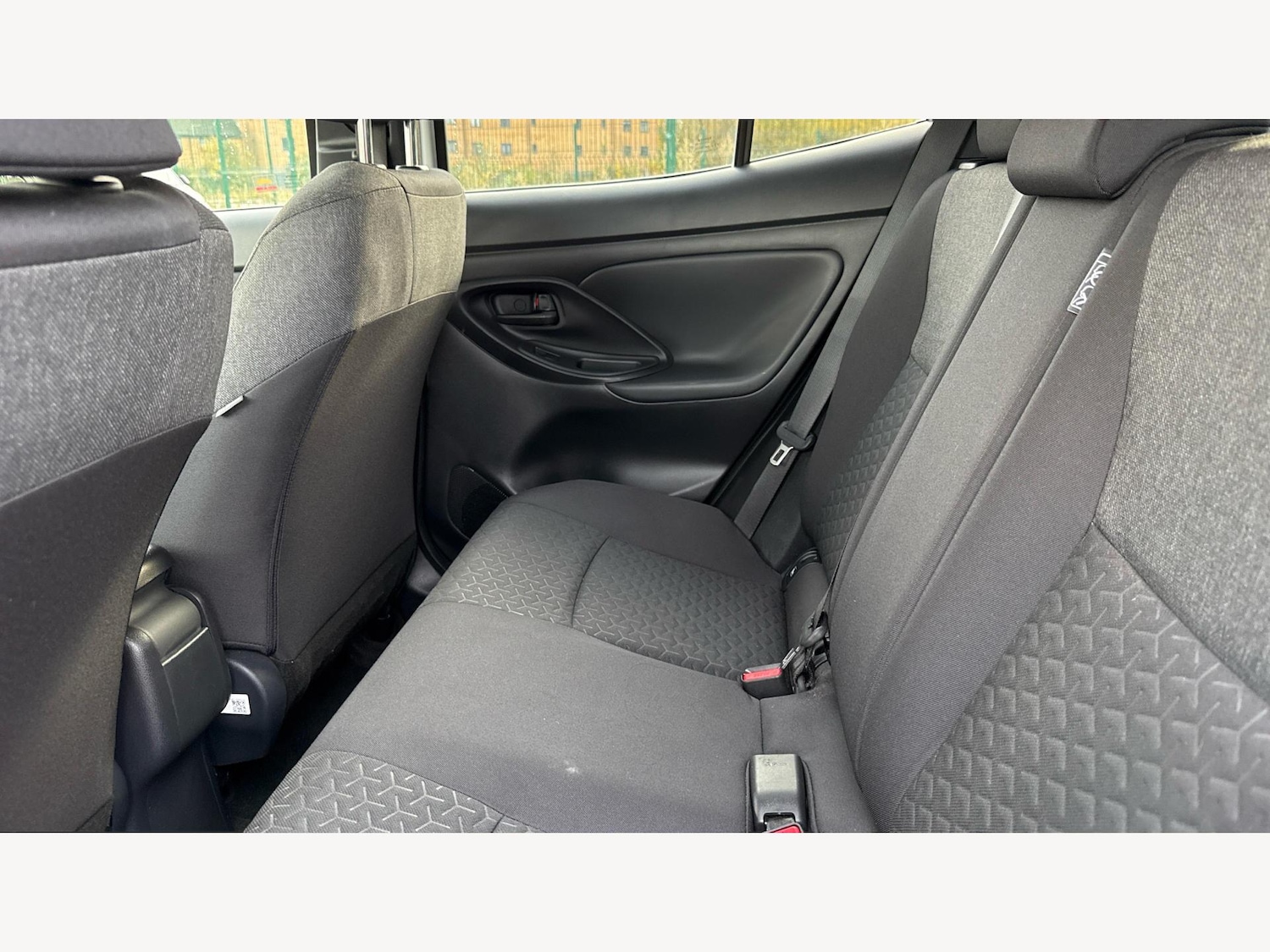 Used Toyota Yaris Cross 2022 for sale - 77278532: Photo 15