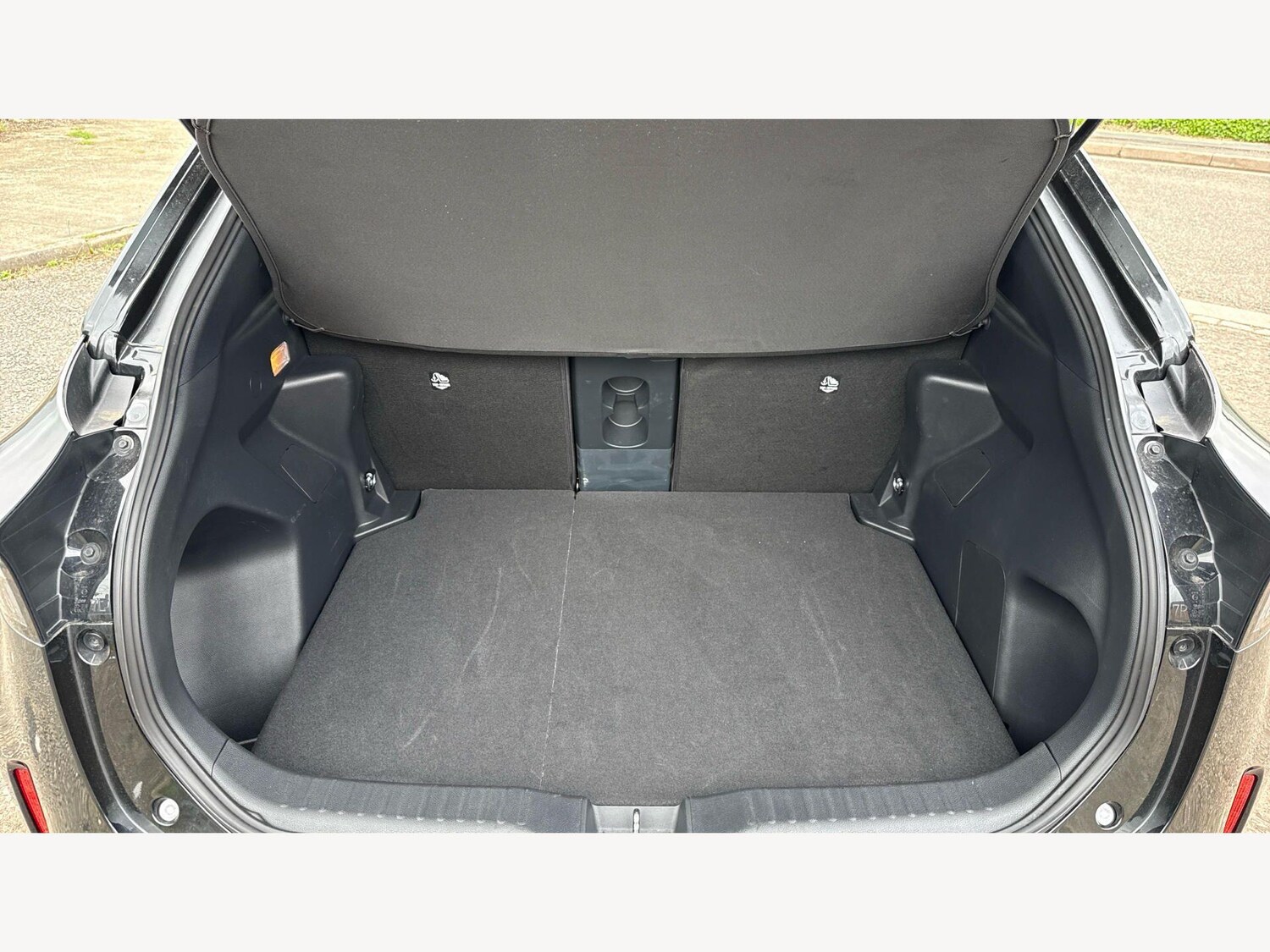 Used Toyota Yaris Cross for sale - 77924996: Photo 16