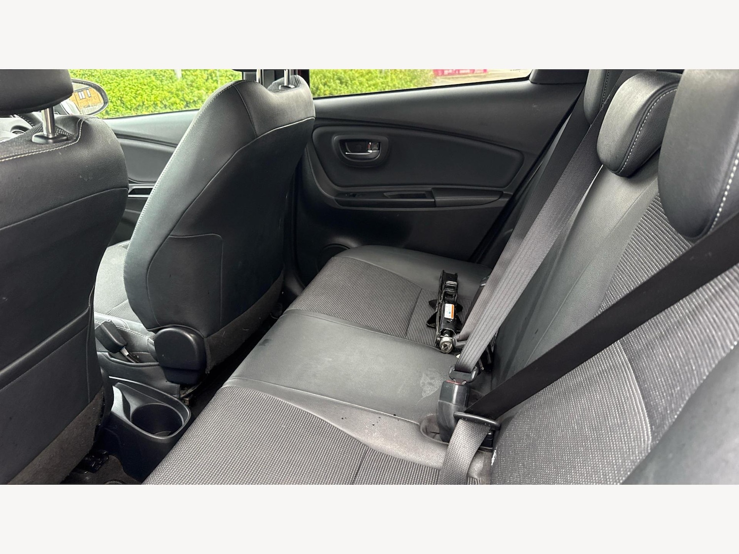 Used Toyota Yaris 2020 for sale - 76370189: Photo 15