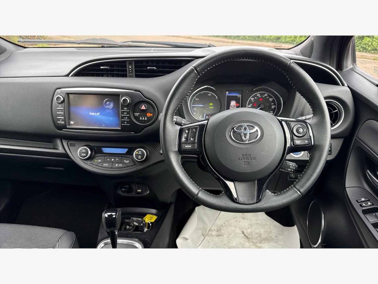 Used Toyota Yaris 2020 for sale - 76370189: Photo 8