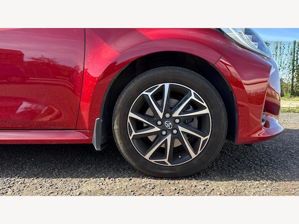 Used Toyota Yaris 2022 for sale - 76121340: Photo 20
