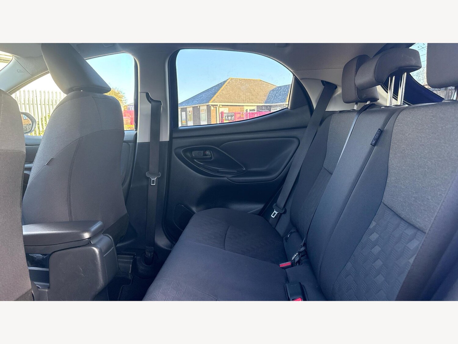 Used Toyota Yaris 2024 for sale - 77574888: Photo 15