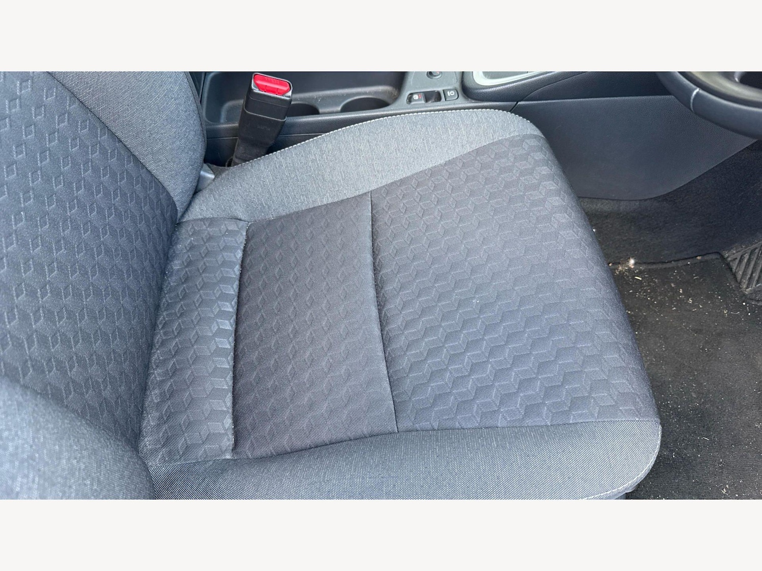 Used Toyota Yaris 2023 for sale - 78157440: Photo 19