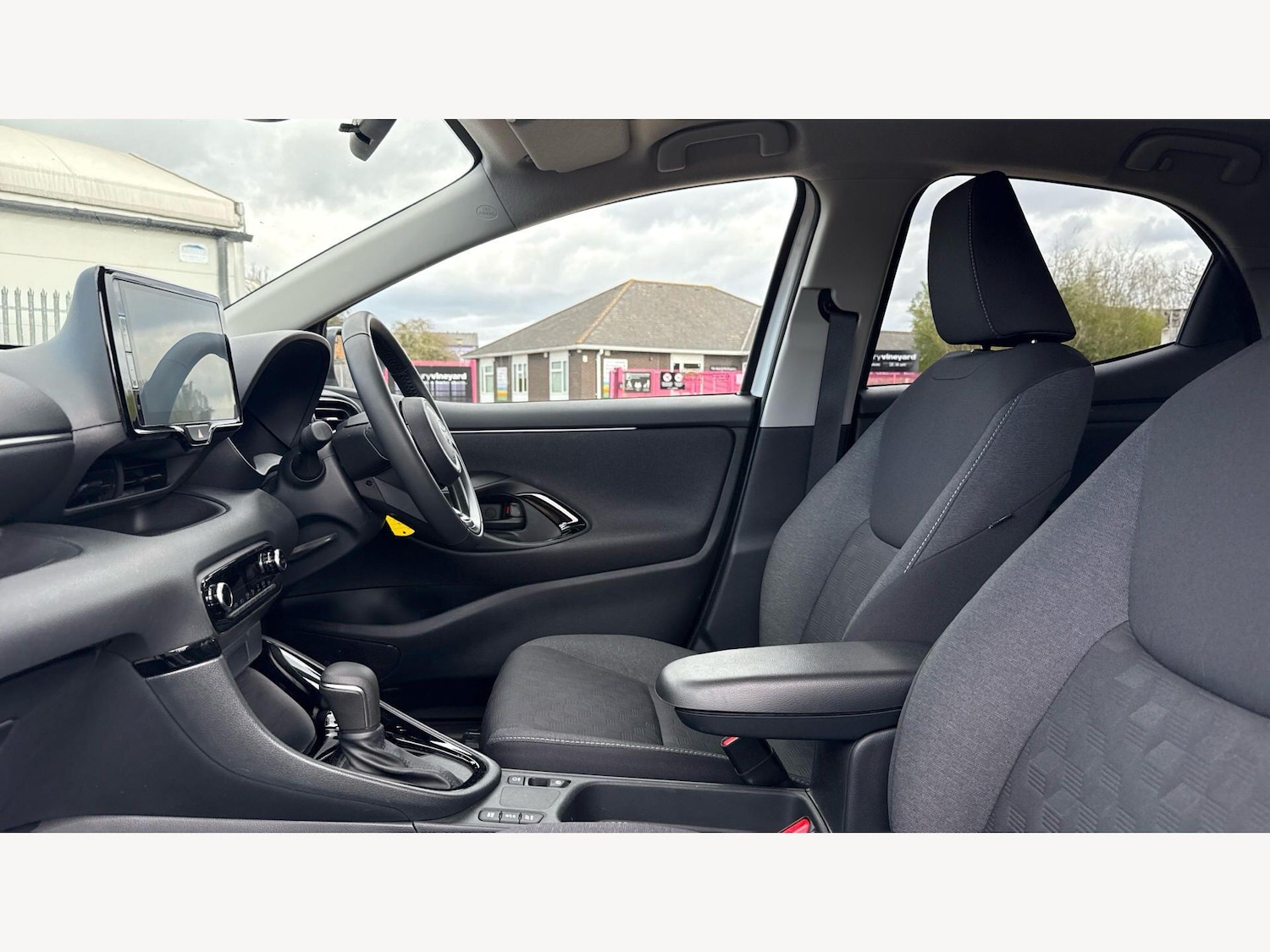 Used Toyota Yaris 2025 for sale - 78048154: Photo 12