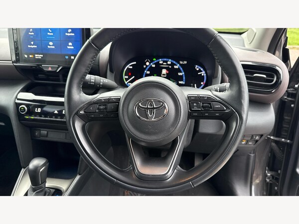 Used Toyota Yaris Cross 2023 for sale - 76227358: Photo 10