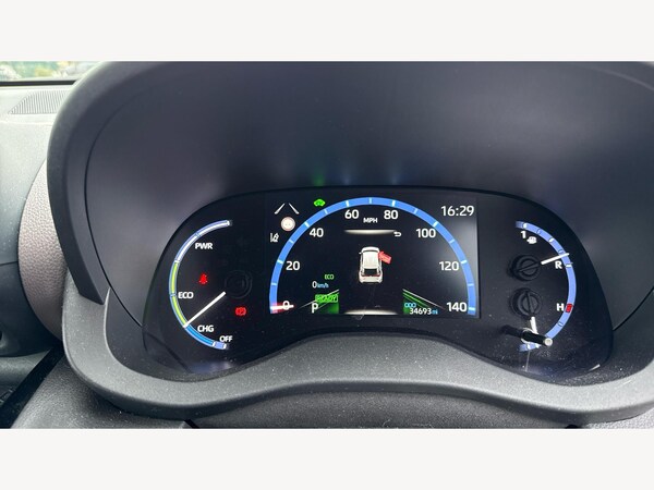Used Toyota Yaris Cross 2023 for sale - 76227358: Photo 11