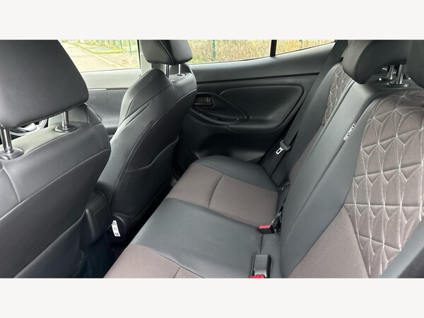 Used Toyota Yaris Cross 2023 for sale - 76227358: Photo 15