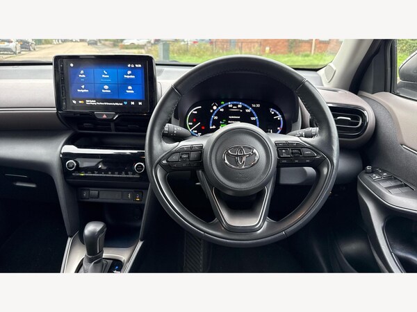 Used Toyota Yaris Cross 2023 for sale - 76227358: Photo 8