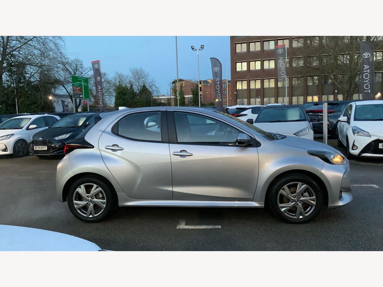 Used Toyota Yaris 2024 for sale - 77497015: Photo 18