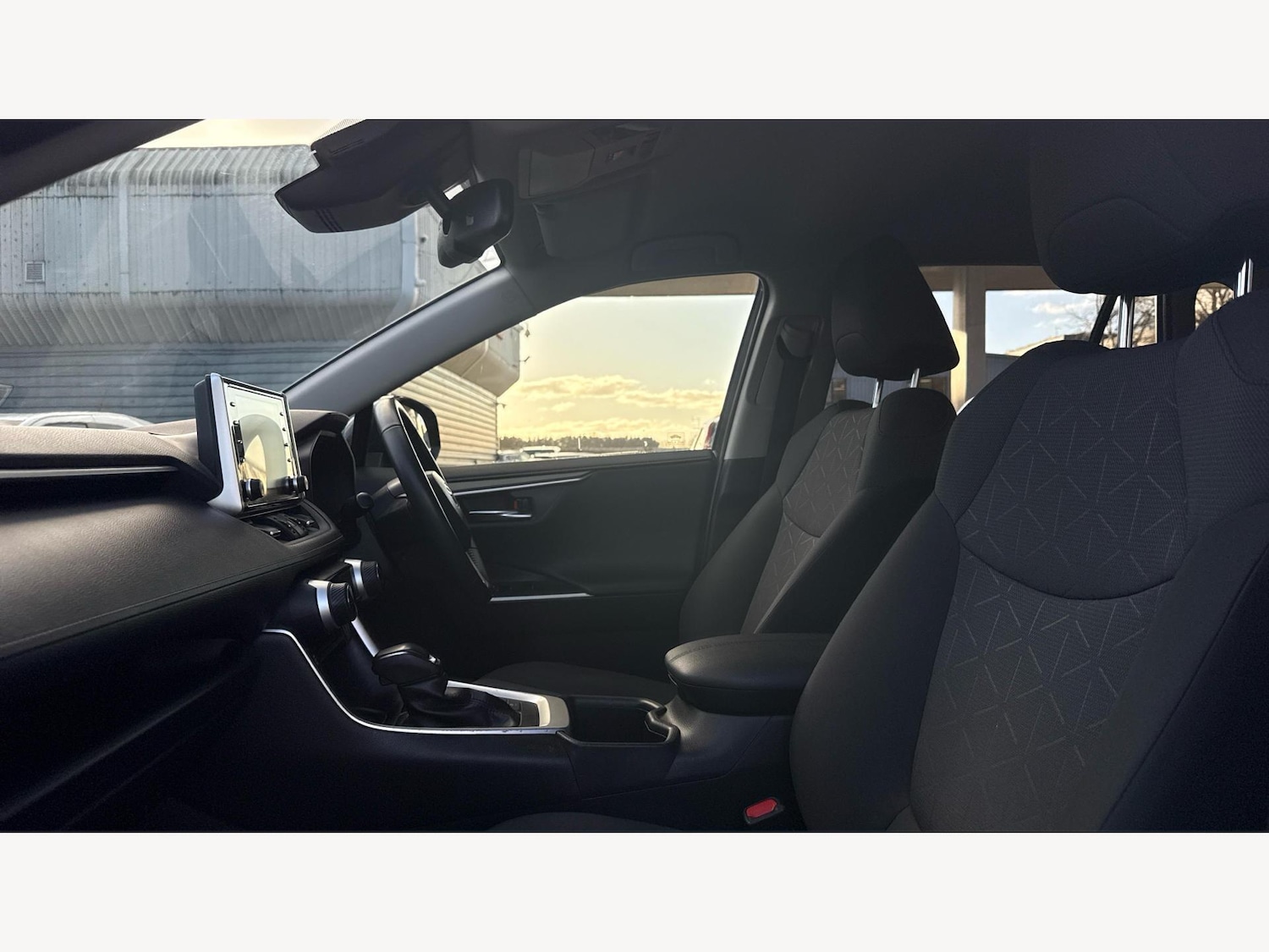 Used Toyota RAV4 2022 for sale - 77057432: Photo 12