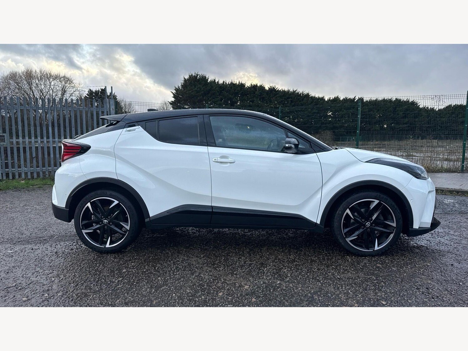 Used Toyota C-HR for sale - 77633136: Photo 18