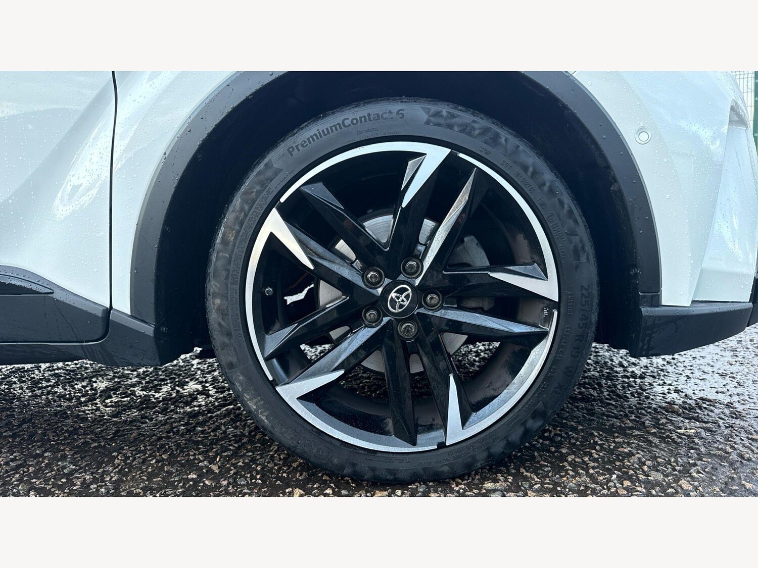 Used Toyota C-HR for sale - 77633136: Photo 20