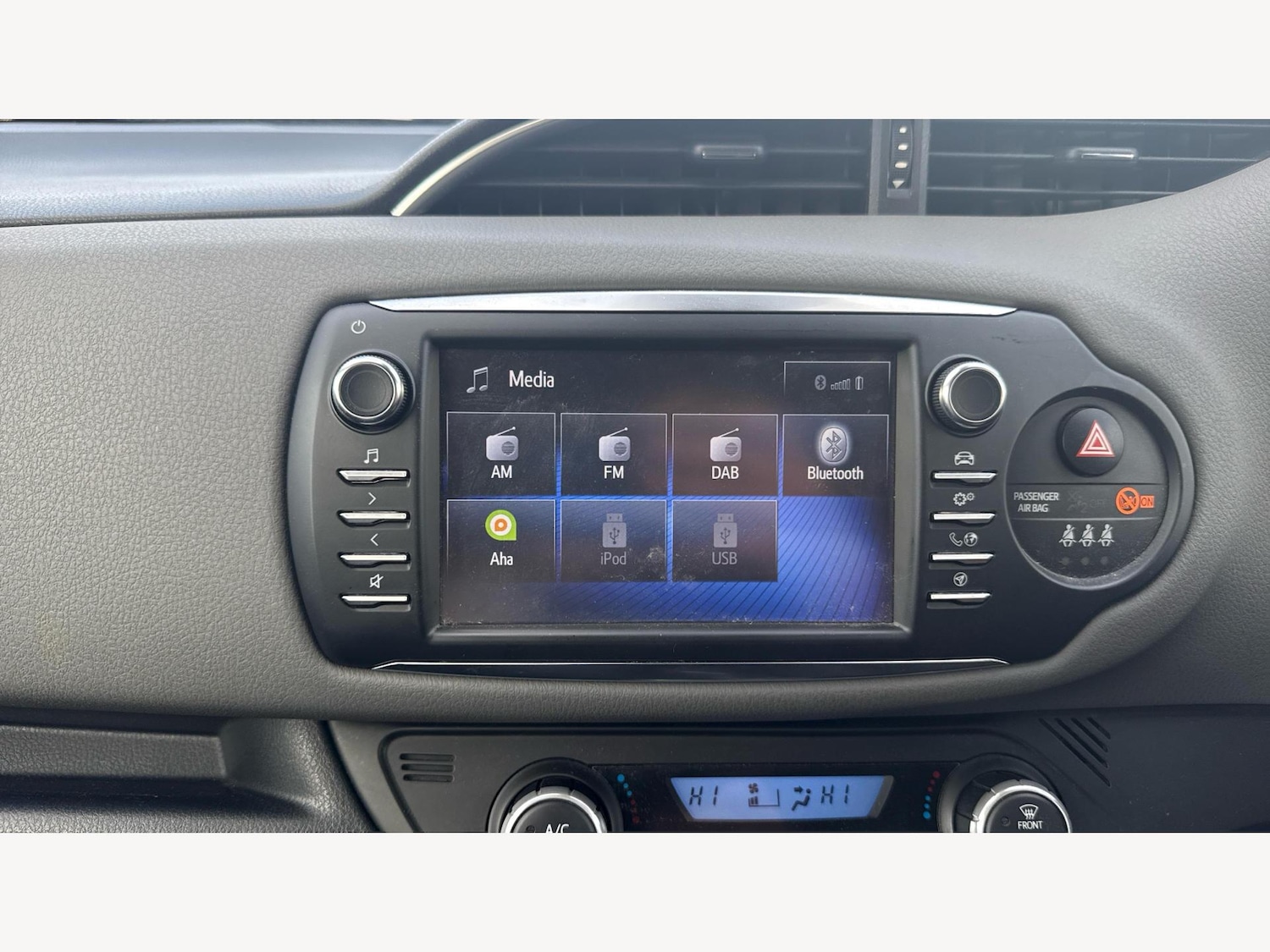 Used Toyota Yaris 2019 for sale - 77057441: Photo 11